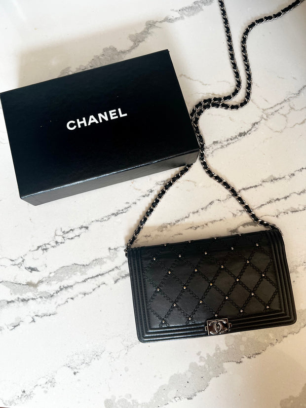 Chanel quilted Leather flap Boy wallet with silver hardware and grommets