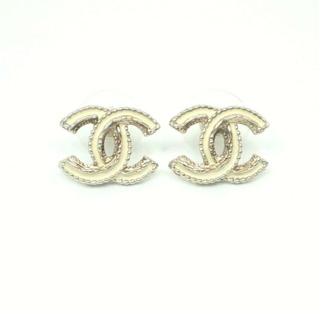 Chanel CC Gold Logo stud earrings